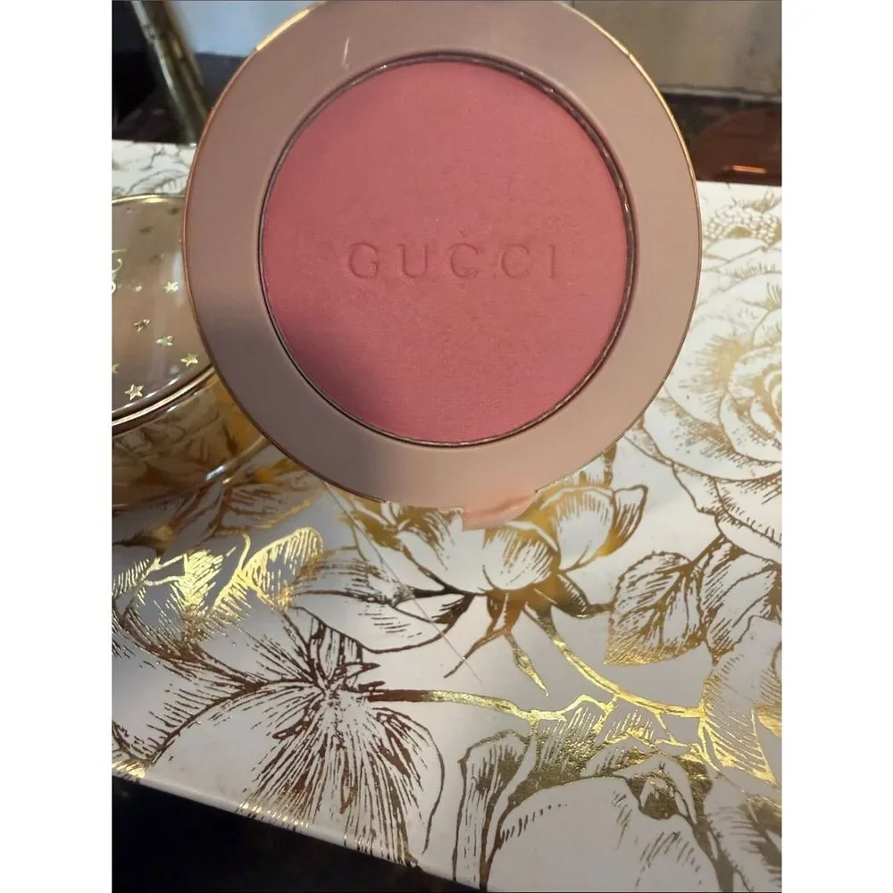 New Gucci #01 SILKY ROSE Luminous Matte Beauty Blush